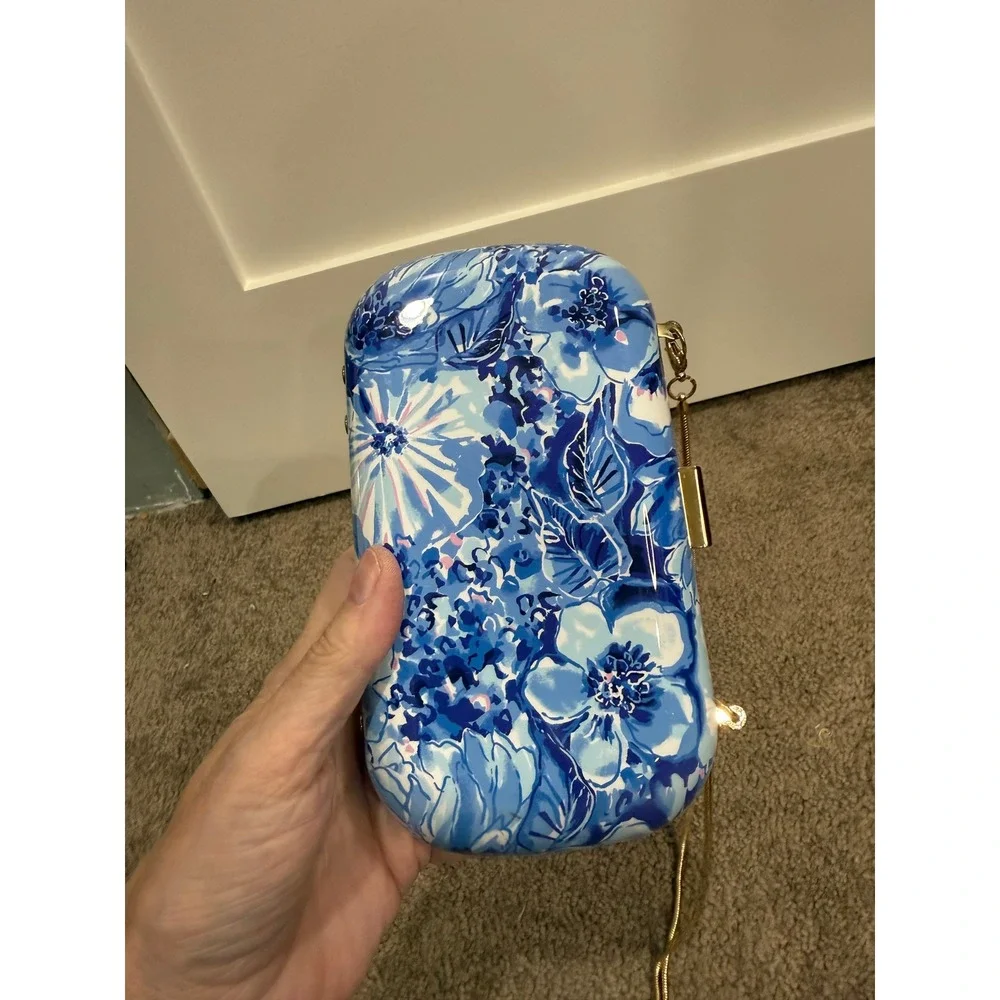 Lilly Pulitzer Floral Hard Shell Clutch Blue White Gold Chain Minaudiere Bag